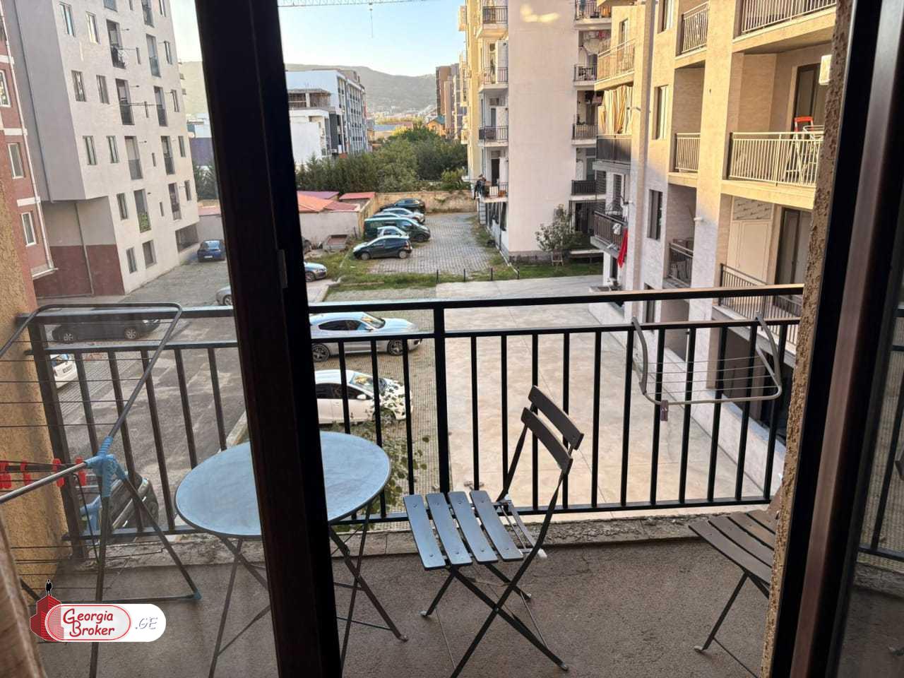 იყიდება ახალი გარემონტებული 2 ოთახიანი ბინა