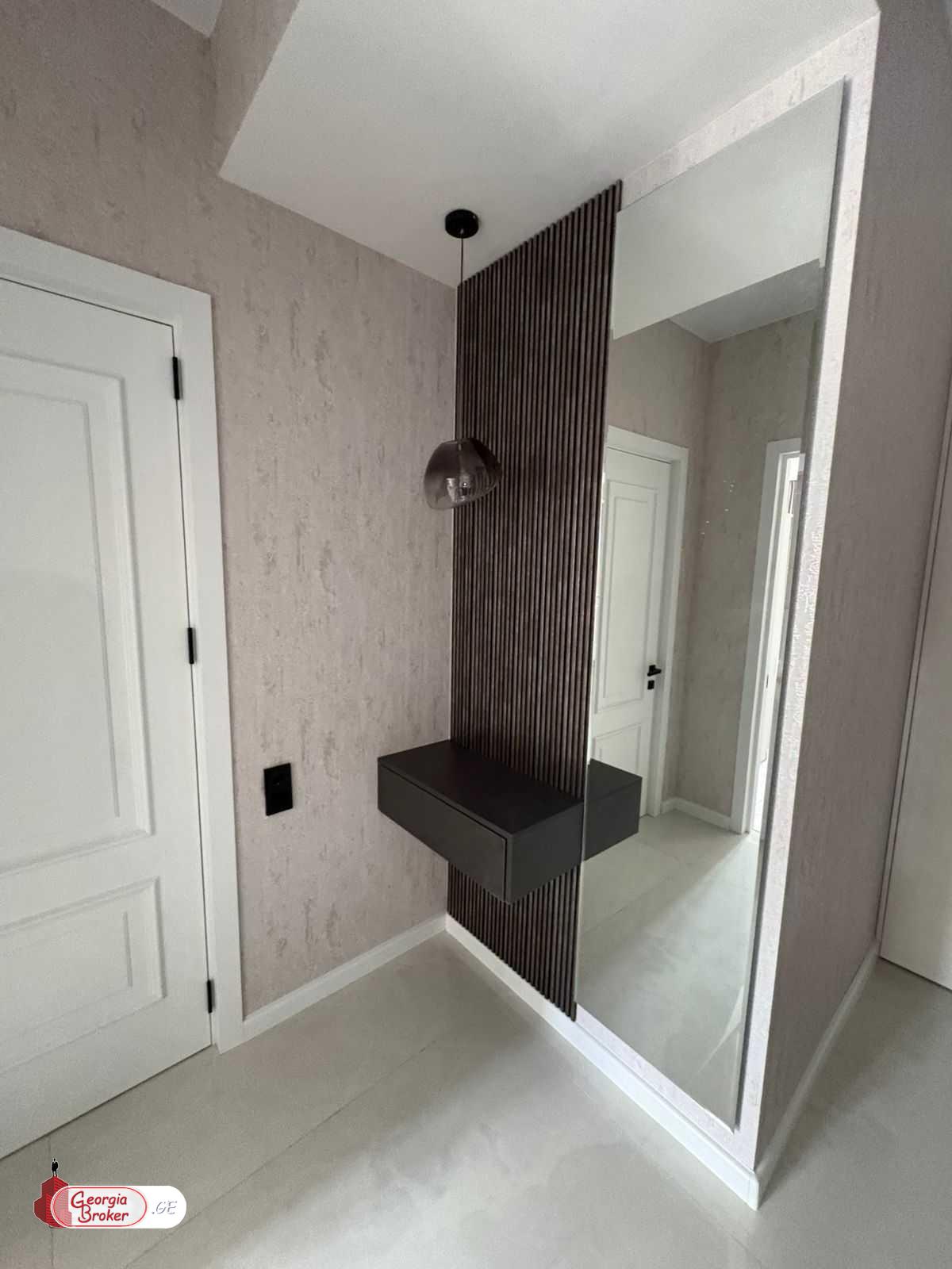 იყიდება ახალი გარემონტებული 2 ოთახიანი ბინა