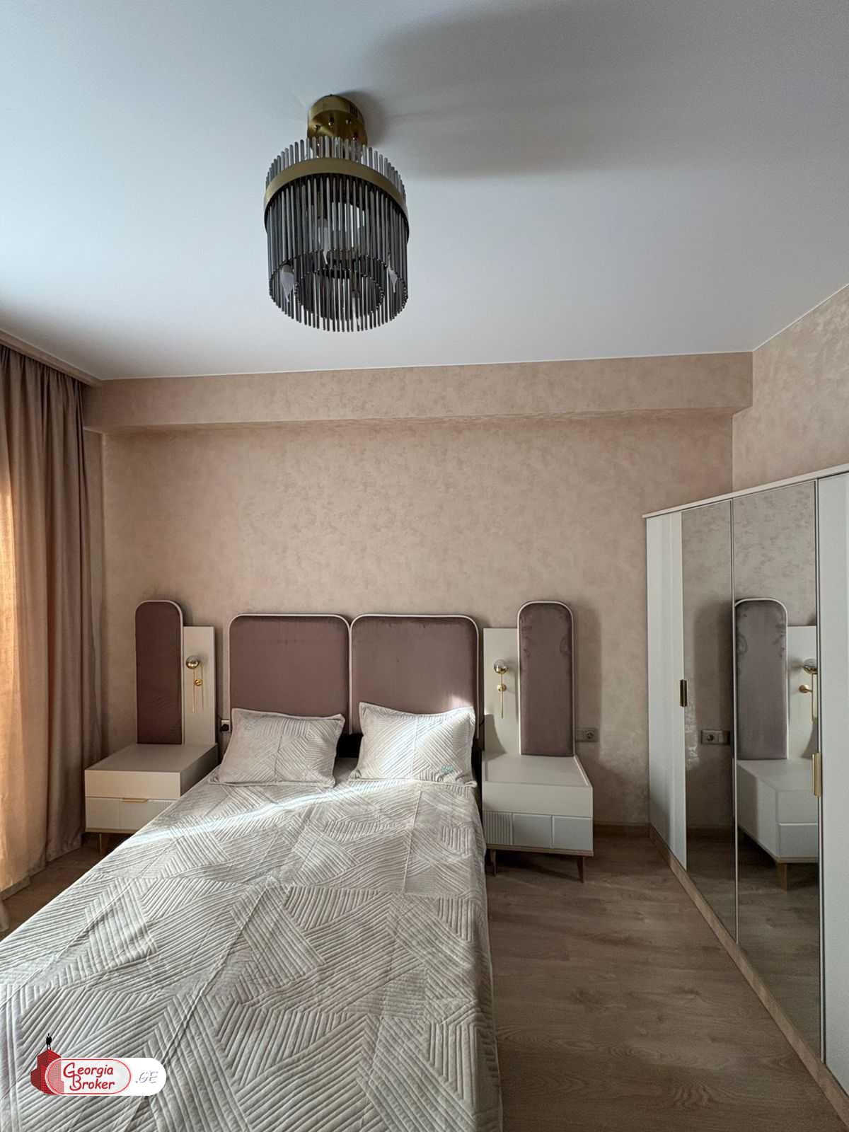 იყიდება ახალი გარემონტებული 2 ოთახიანი ბინა