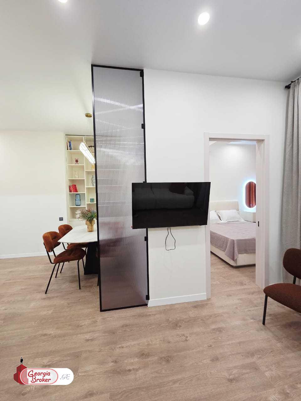 იყიდება ახალი გარემონტებული 2 ოთახიანი ბინა