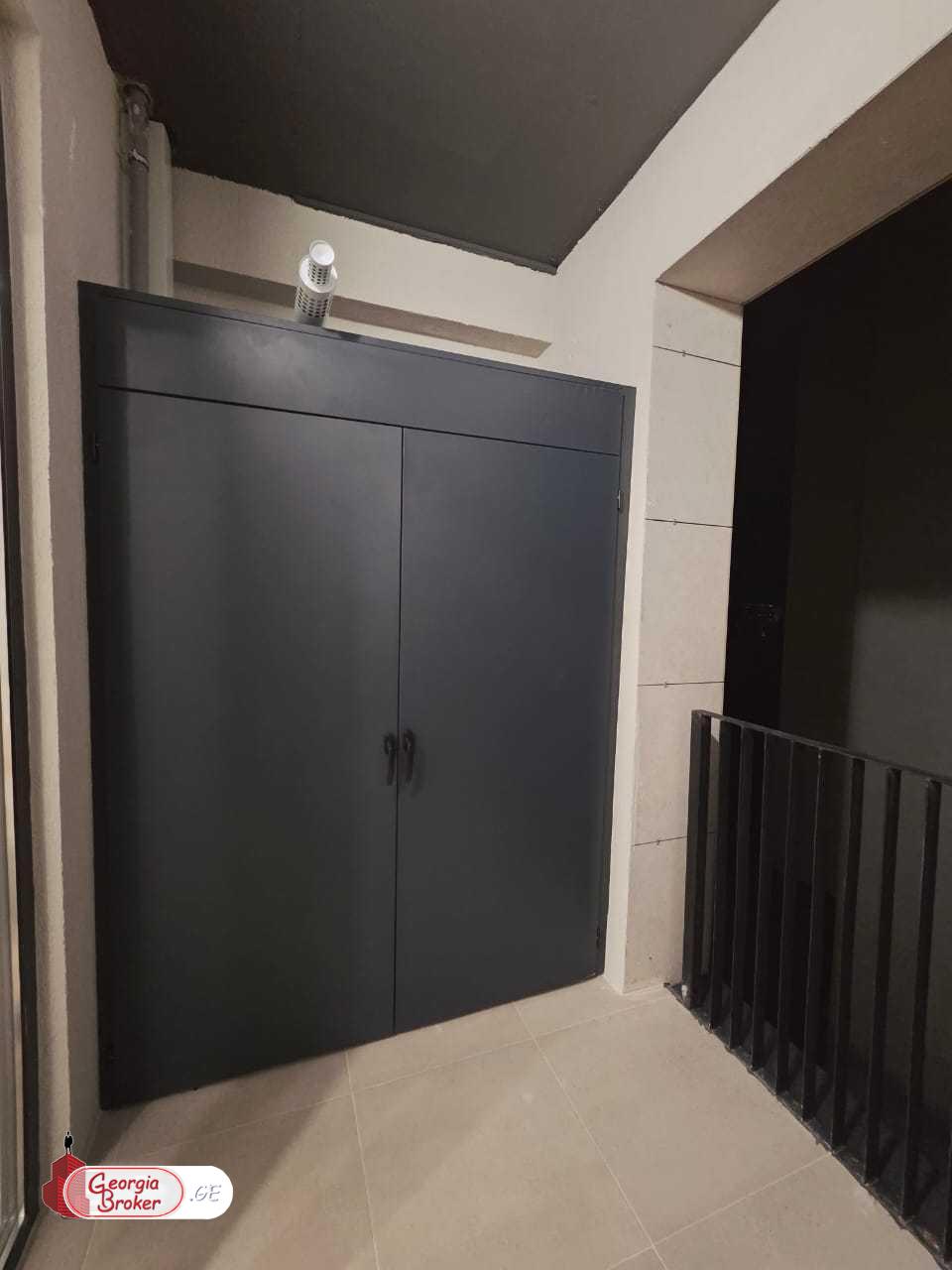იყიდება ახალი გარემონტებული 2 ოთახიანი ბინა
