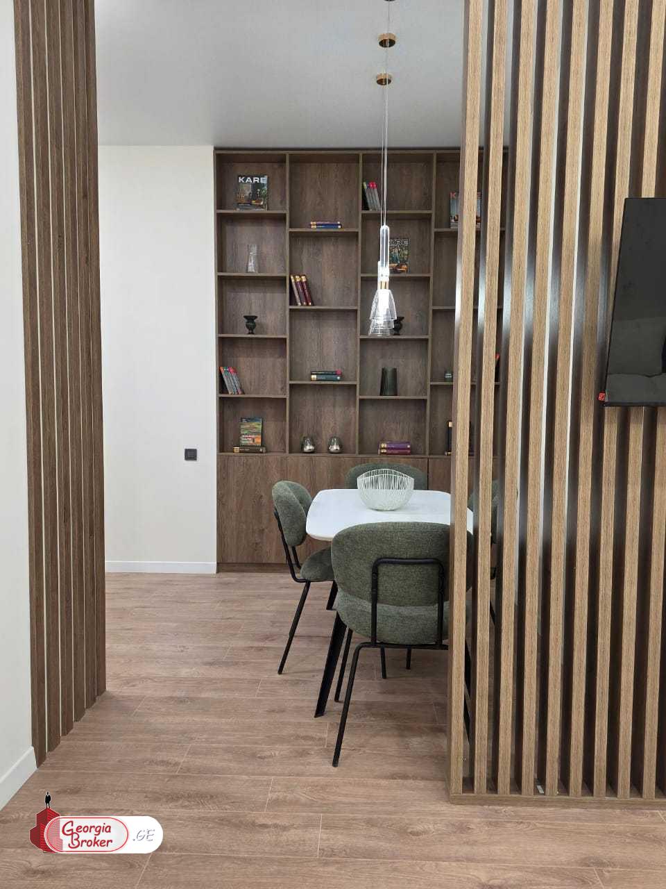 იყიდება ახალი გარემონტებული 2 ოთახიანი ბინა