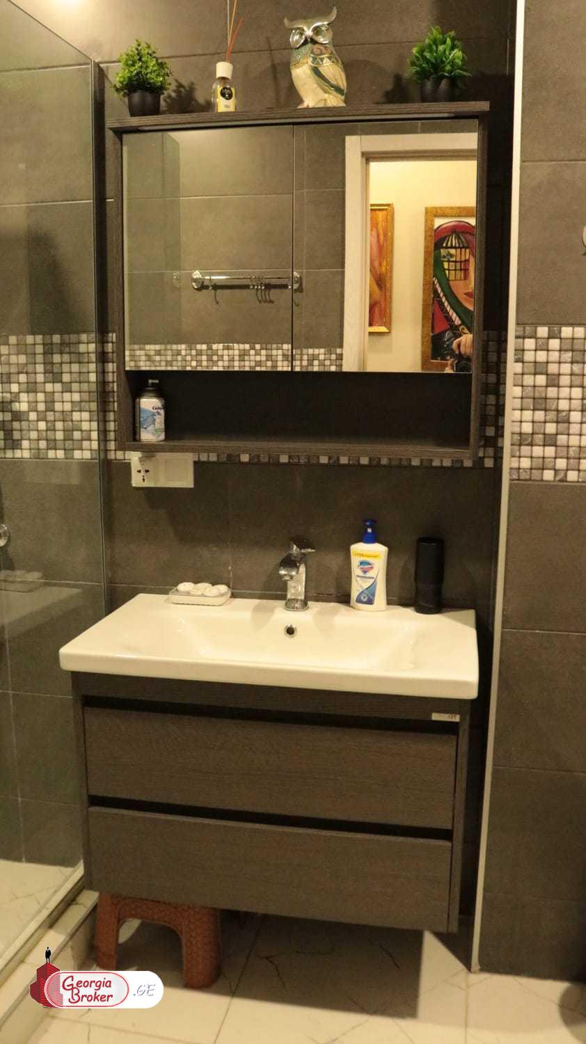 იყიდება ახალი გარემონტებული 3 ოთახიანი ბინა