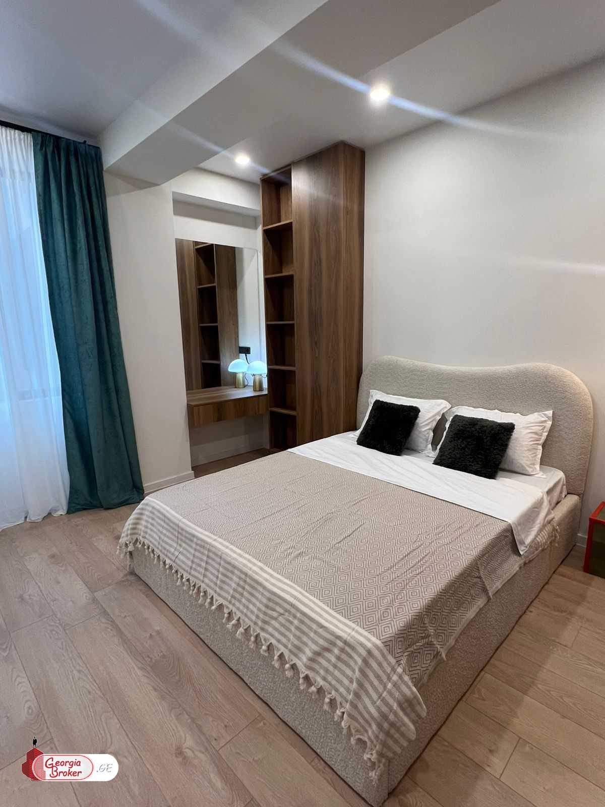 იყიდება ახალი გარემონტებული 3 ოთახიანი ბინა