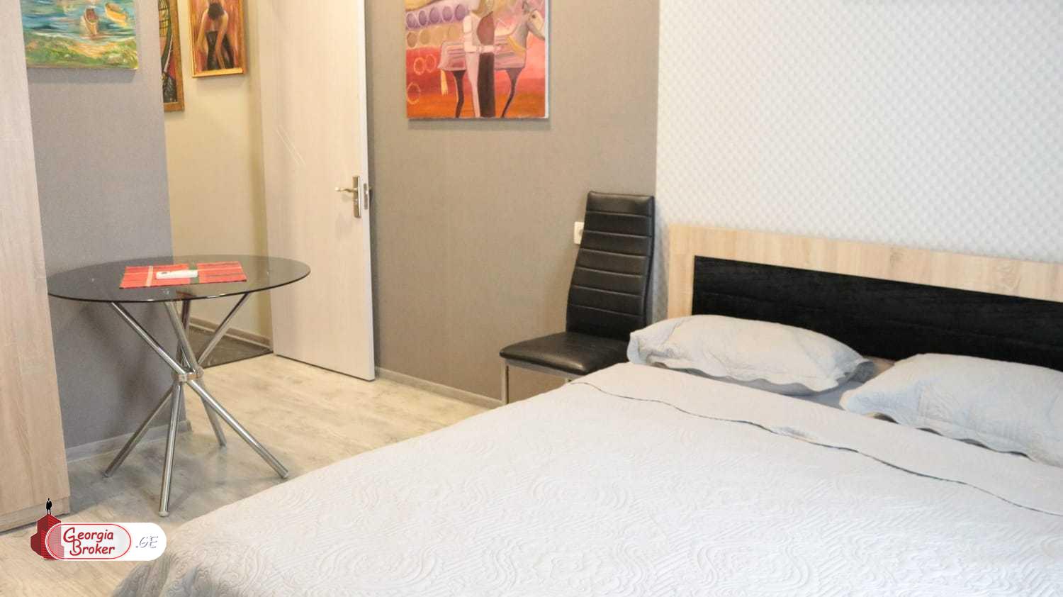 იყიდება ახალი გარემონტებული 3 ოთახიანი ბინა