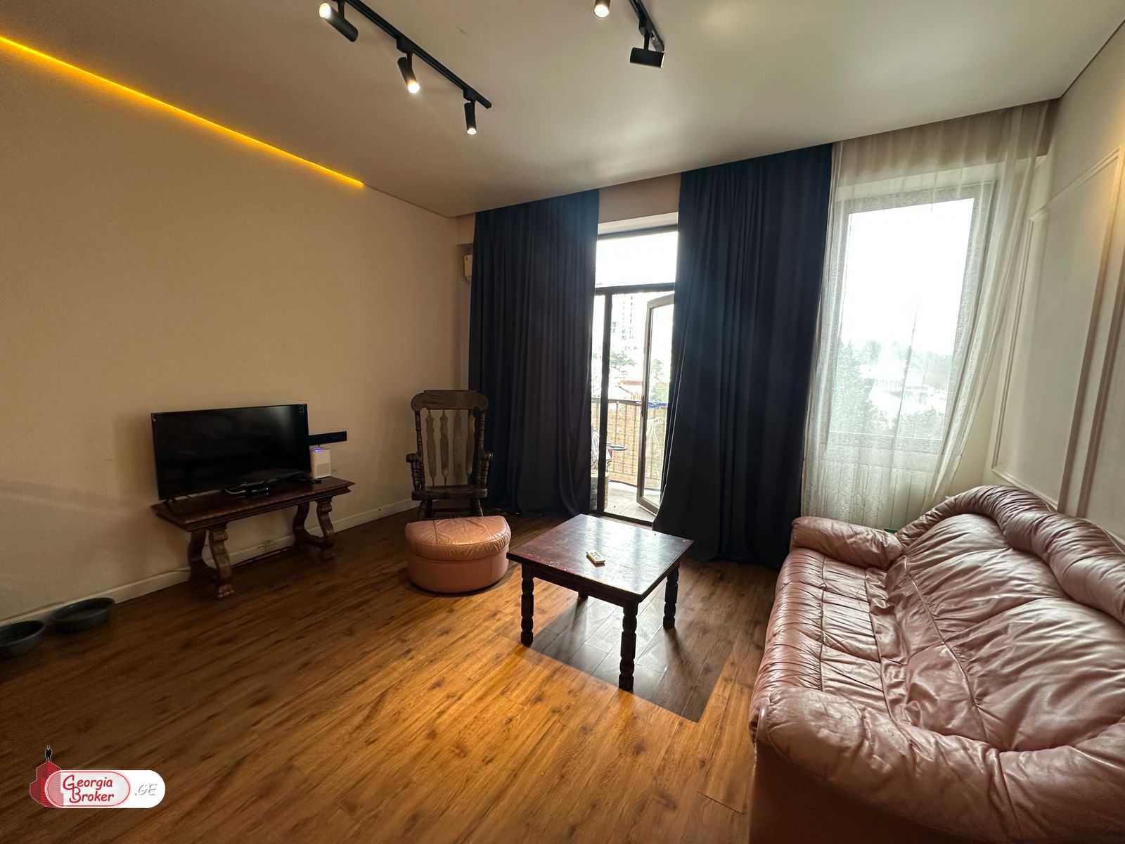 იყიდება ახალი გარემონტებული 4 ოთახიანი ბინა