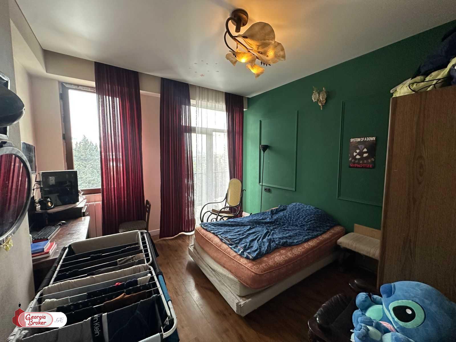 იყიდება ახალი გარემონტებული 4 ოთახიანი ბინა