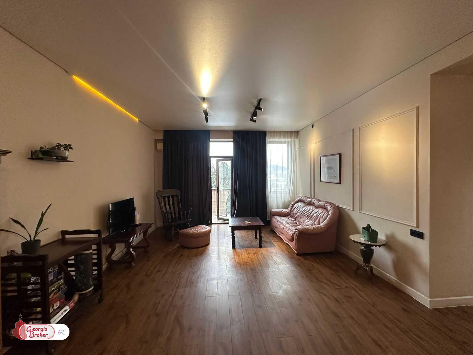 იყიდება ახალი გარემონტებული 4 ოთახიანი ბინა