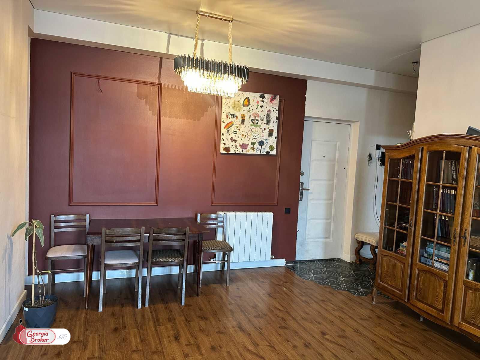 იყიდება ახალი გარემონტებული 4 ოთახიანი ბინა