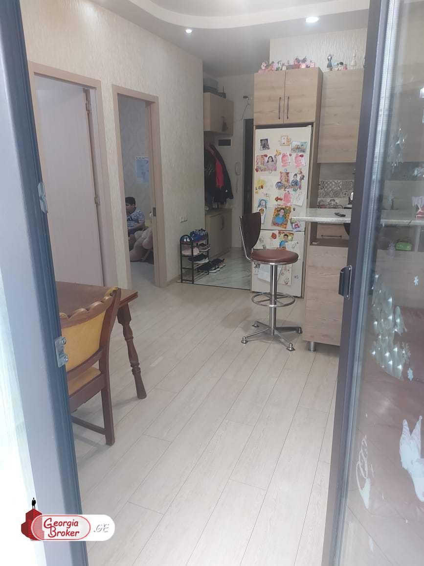 nearly repaired 3-room apartment for sale