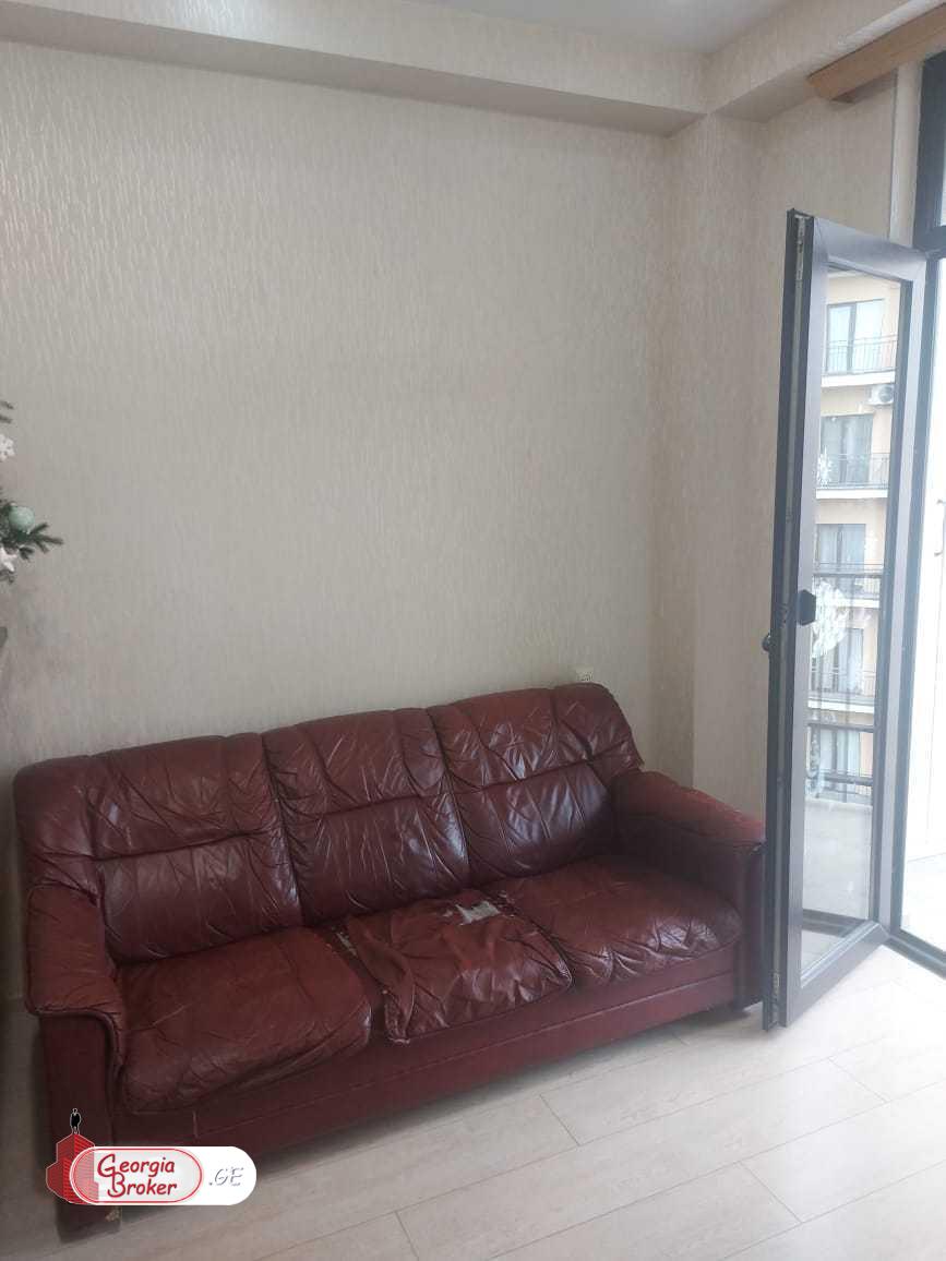 nearly repaired 3-room apartment for sale