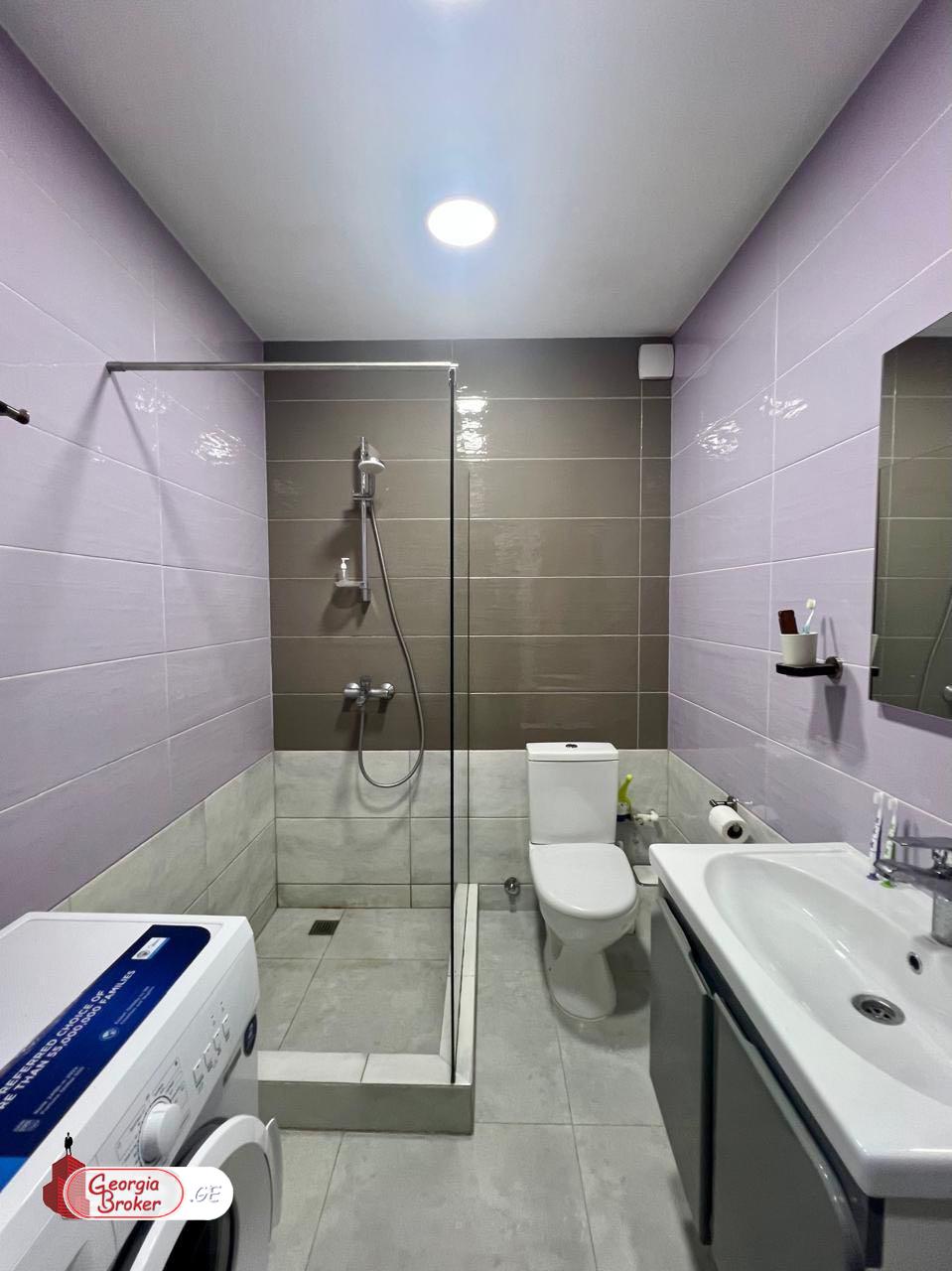 იყიდება ახალი გარემონტებული 2 ოთახიანი ბინა