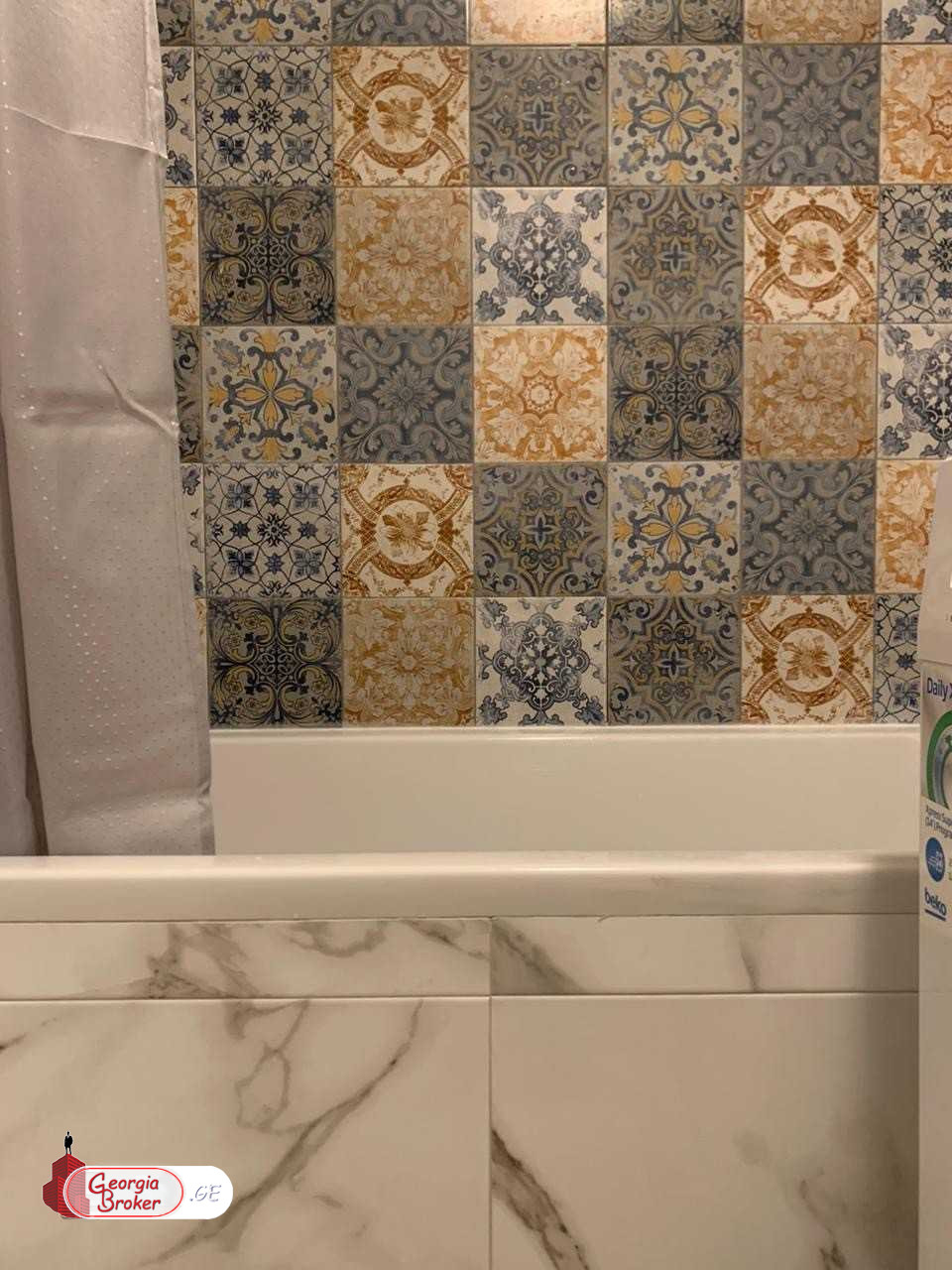 იყიდება ახალი გარემონტებული 3 ოთახიანი ბინა ვაკის პარკთან
