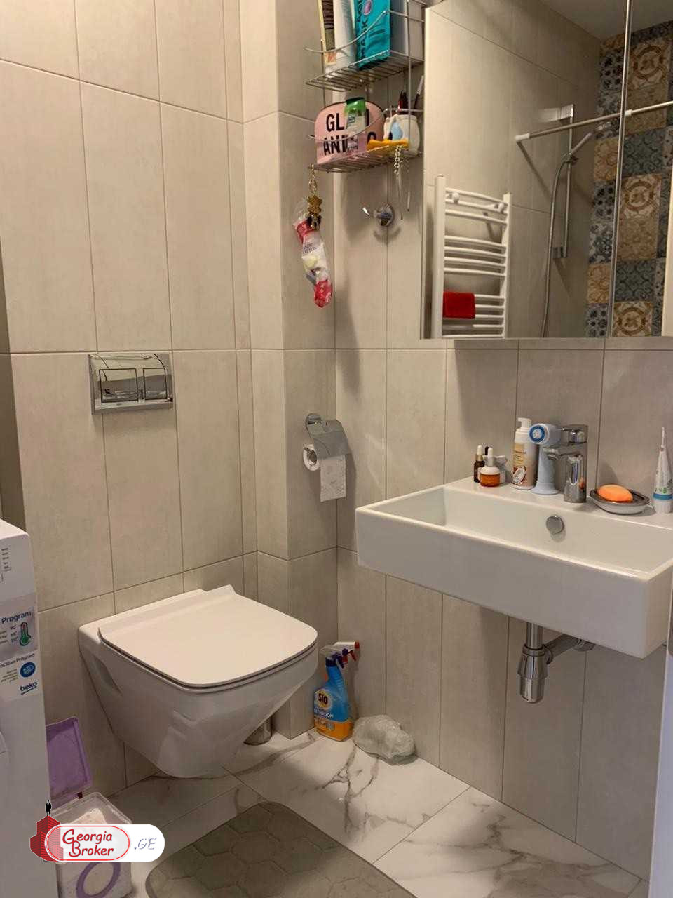 იყიდება ახალი გარემონტებული 3 ოთახიანი ბინა ვაკის პარკთან