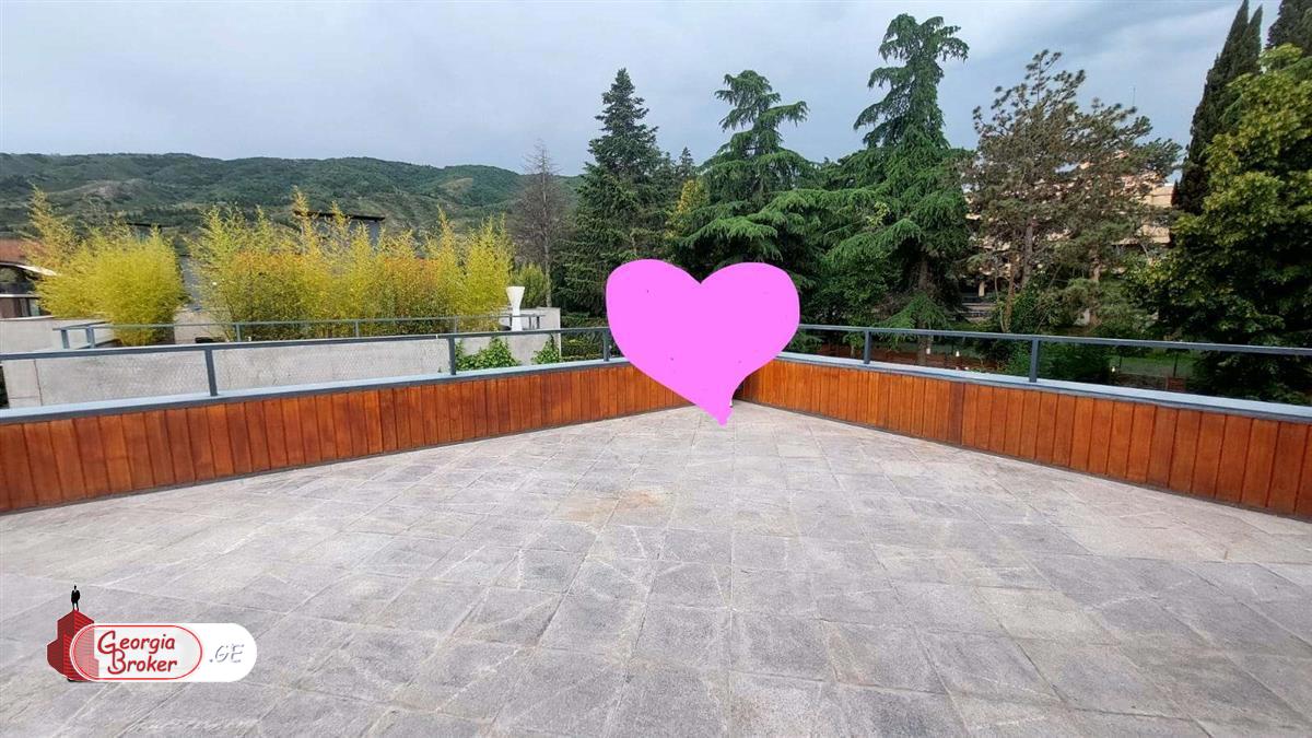 в аренду дом с новым ремонтом 9-комнат