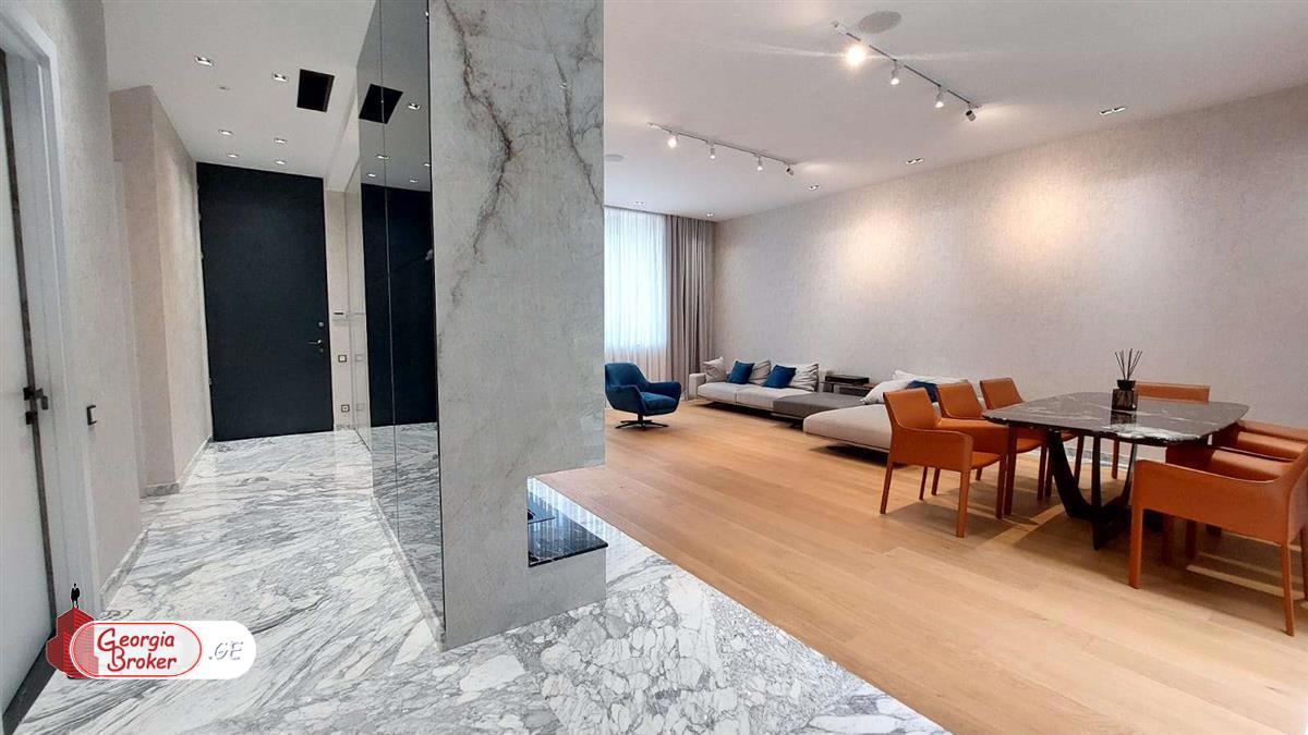 в аренду дом с новым ремонтом 9-комнат