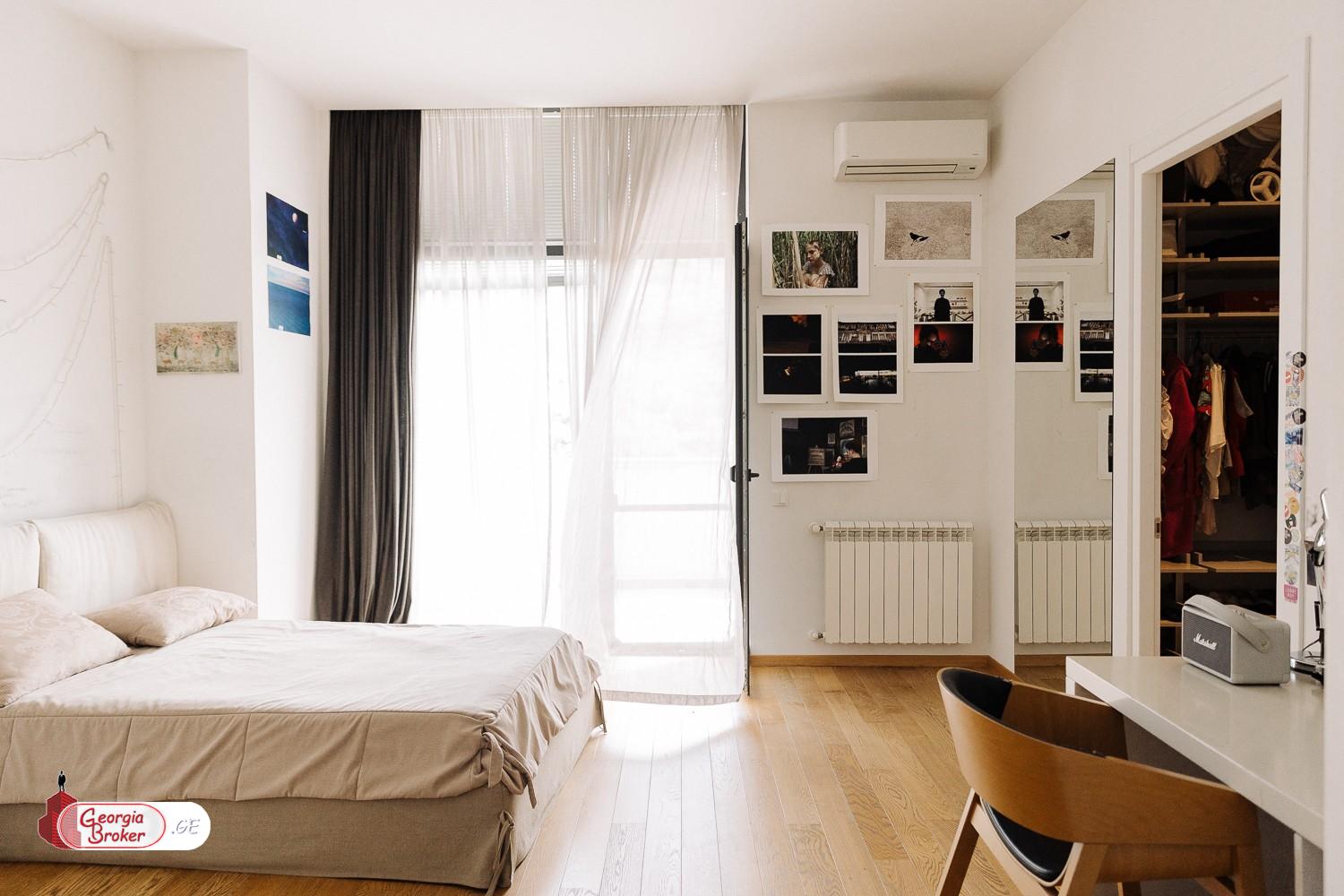 nearly repaired 8-room apartment for sale