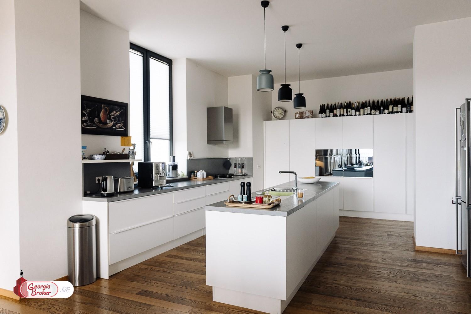 nearly repaired 8-room apartment for sale