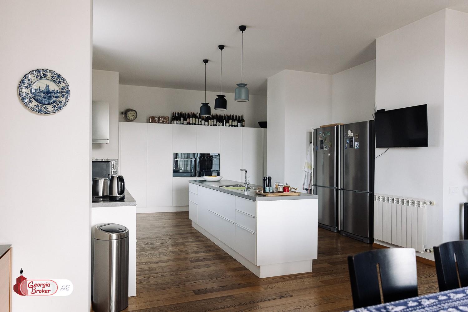 nearly repaired 8-room apartment for sale