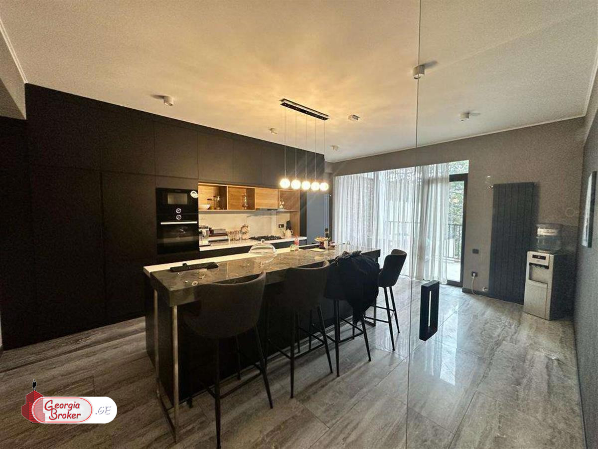 в аренду дом с новым ремонтом 9-комнат