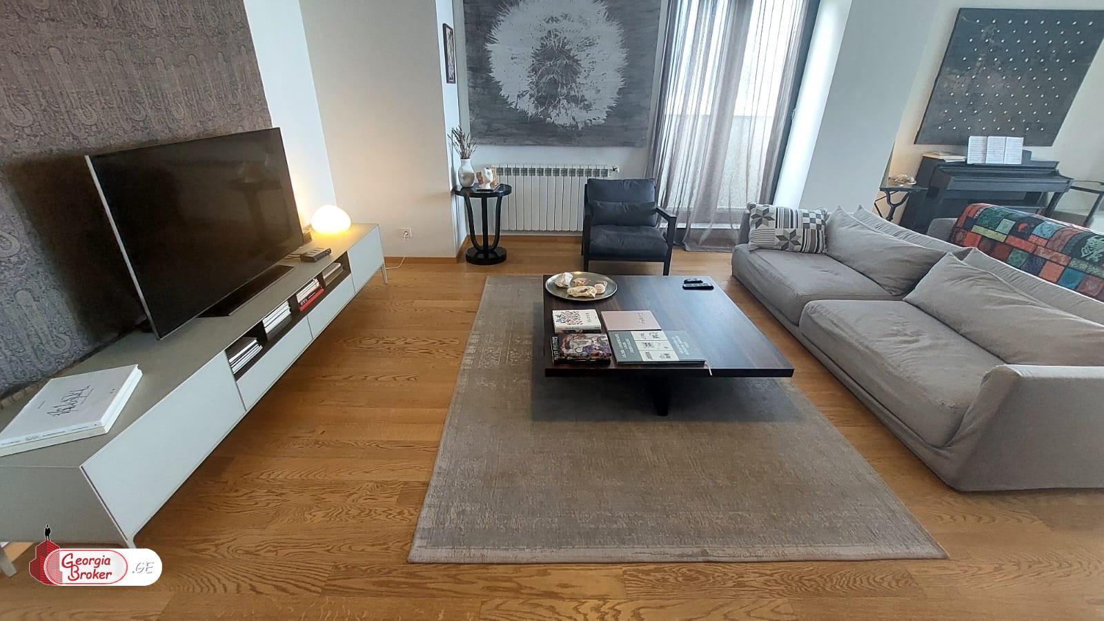 nearly repaired 8-room apartment for sale