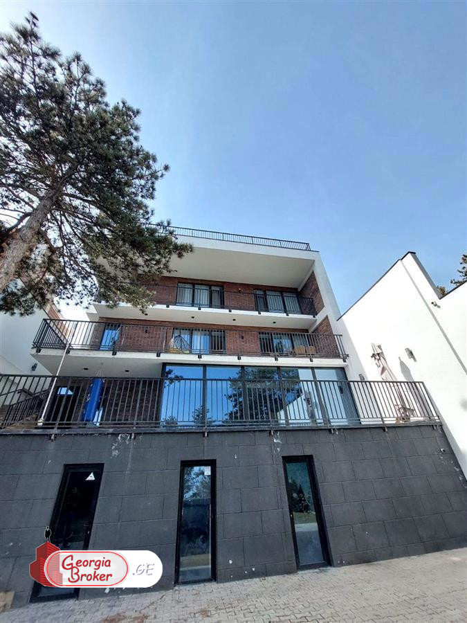 в аренду дом с новым ремонтом 9-комнат