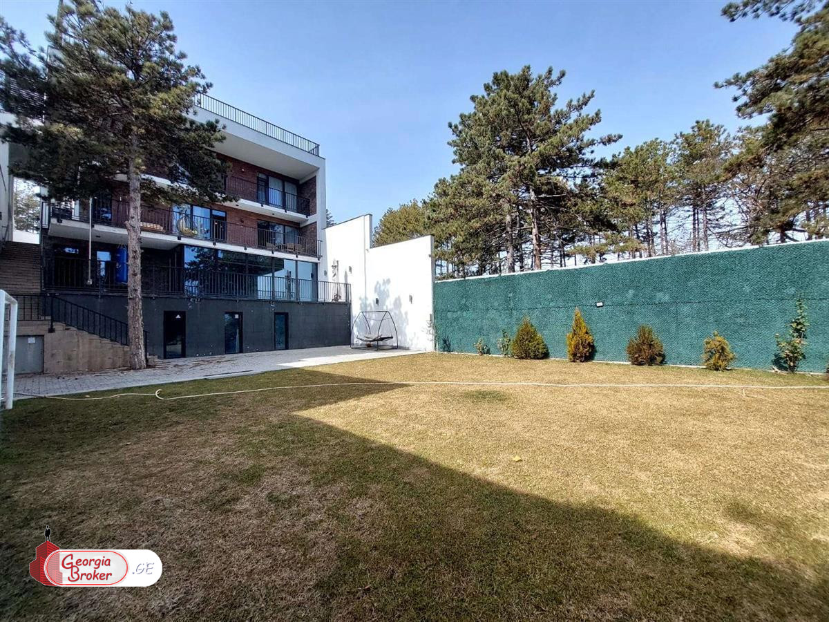 в аренду дом с новым ремонтом 9-комнат