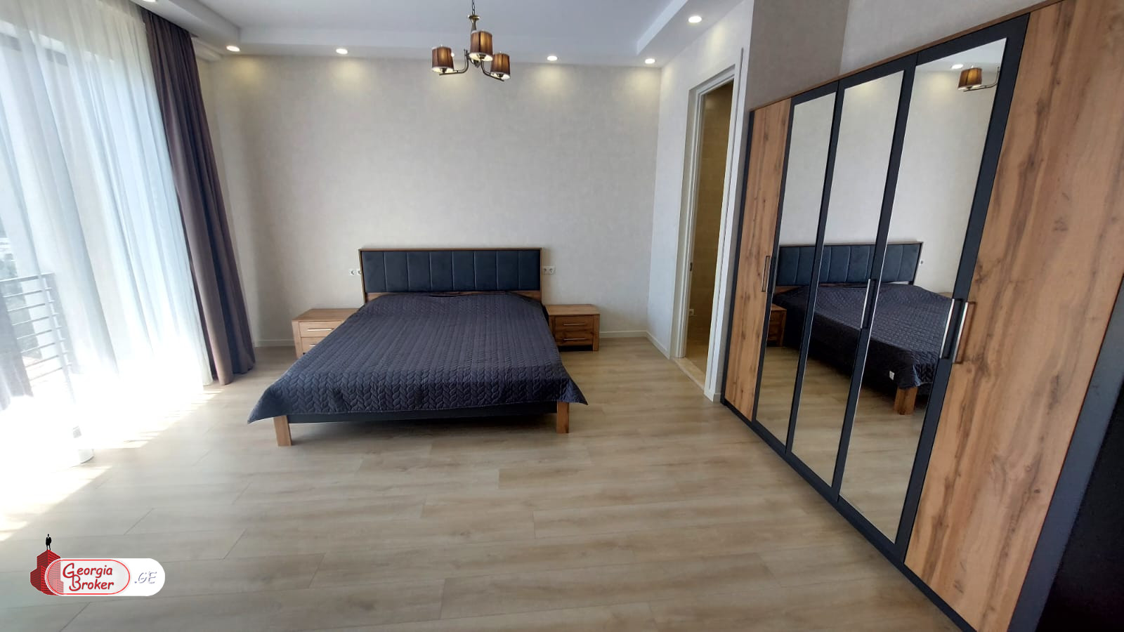 nearly repaired 7-room house for rent