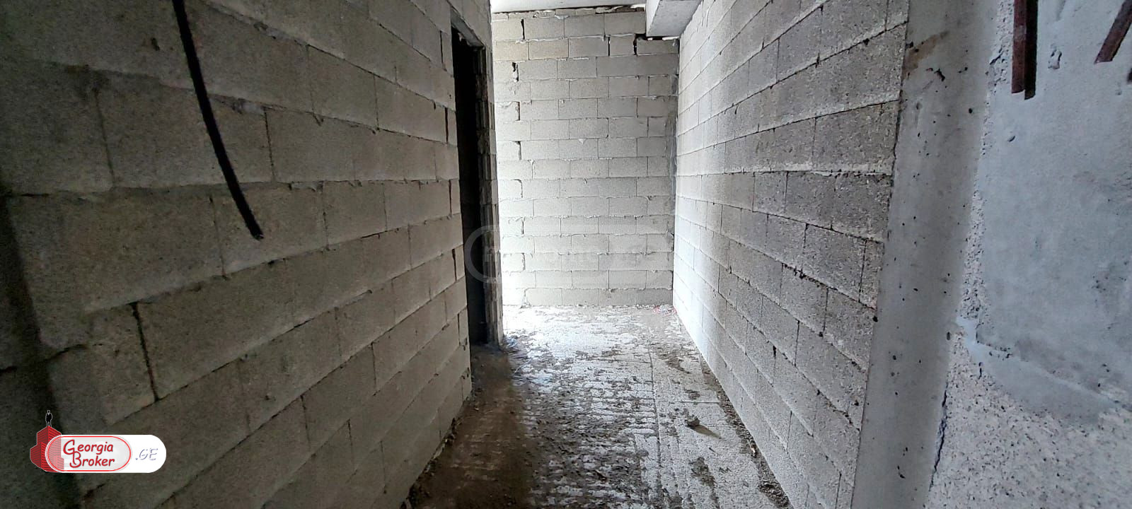 nearly repaired 2-room apartment for sale