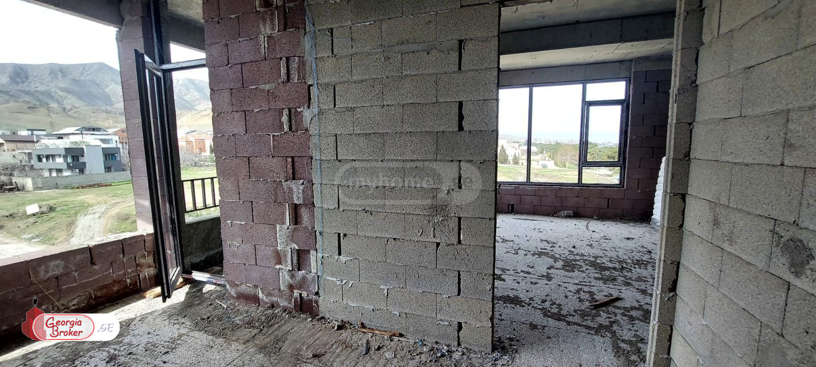 nearly repaired 2-room apartment for sale