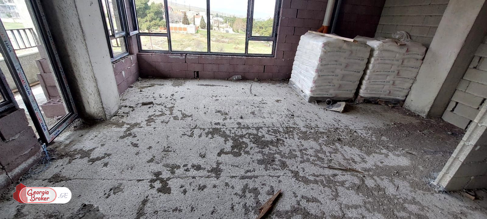 nearly repaired 2-room apartment for sale