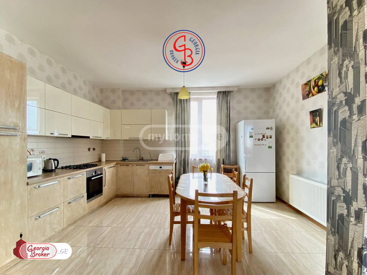 იყიდება ახალი გარემონტებული საოფისე ფართი