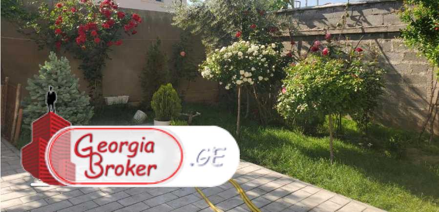 nearly repaired 8-room house for rent