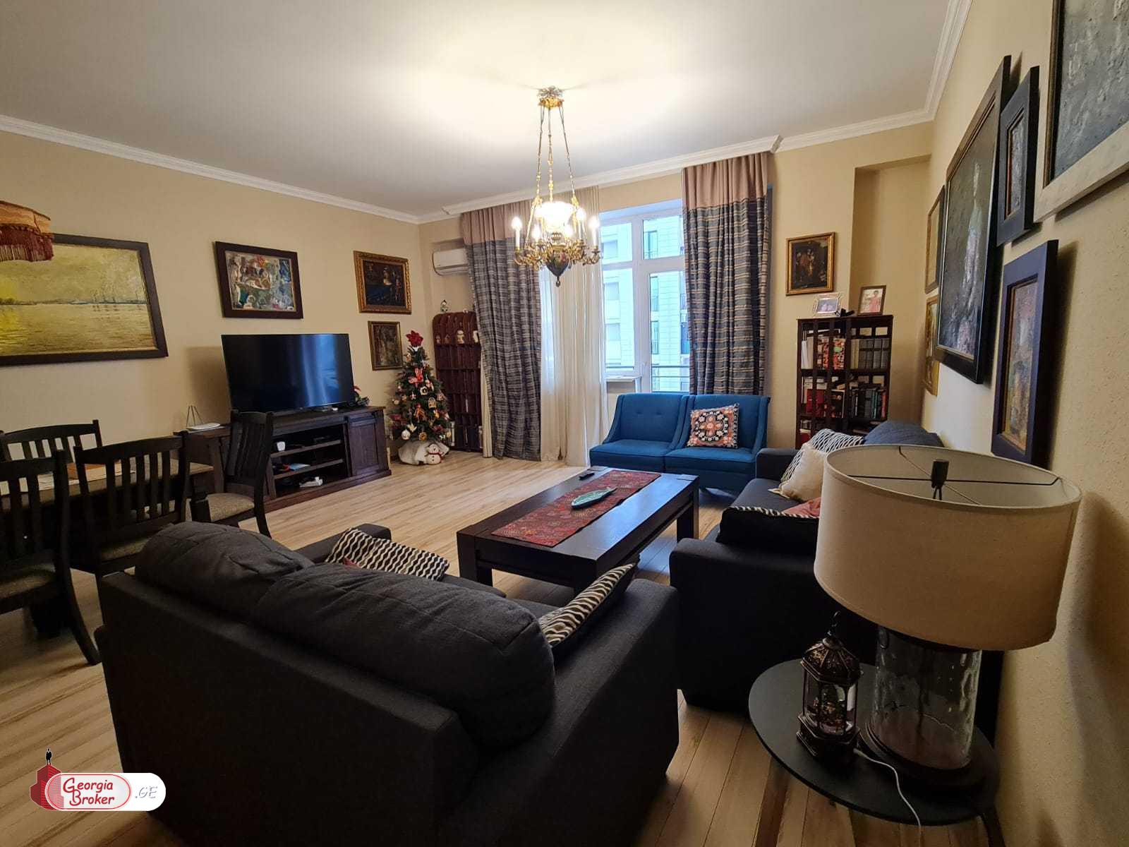 в аренду квартира с новым ремонтом 5-комнат