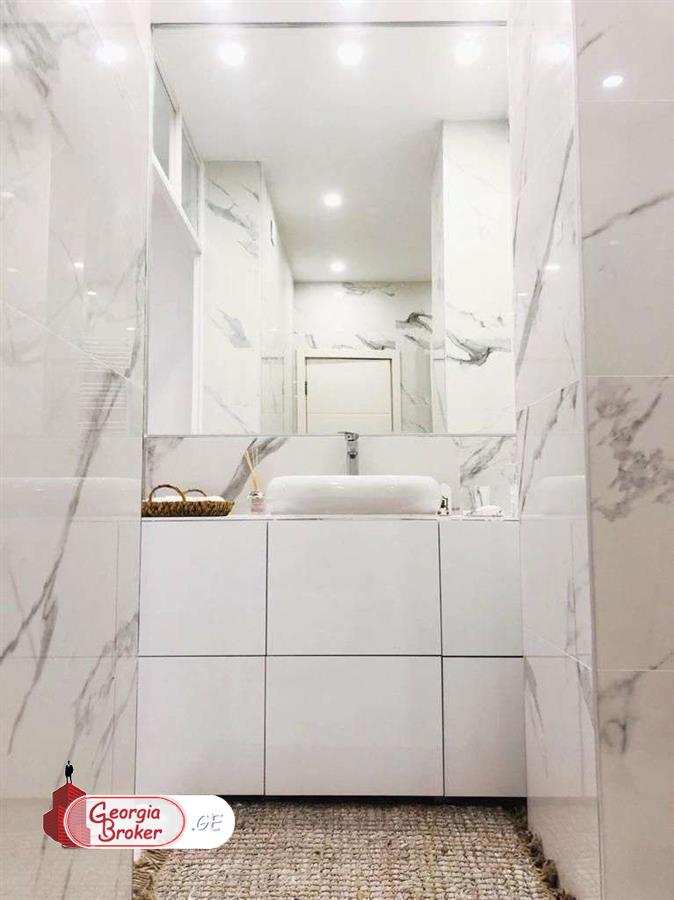 в аренду квартира с новым ремонтом 3-комнаты