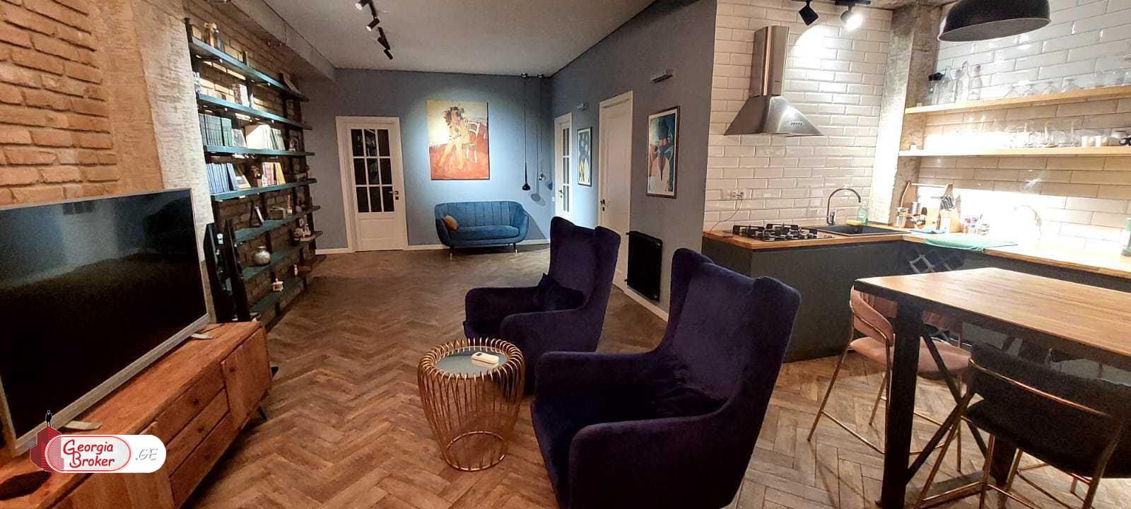 продается квартира с новым ремонтом 3-комнаты