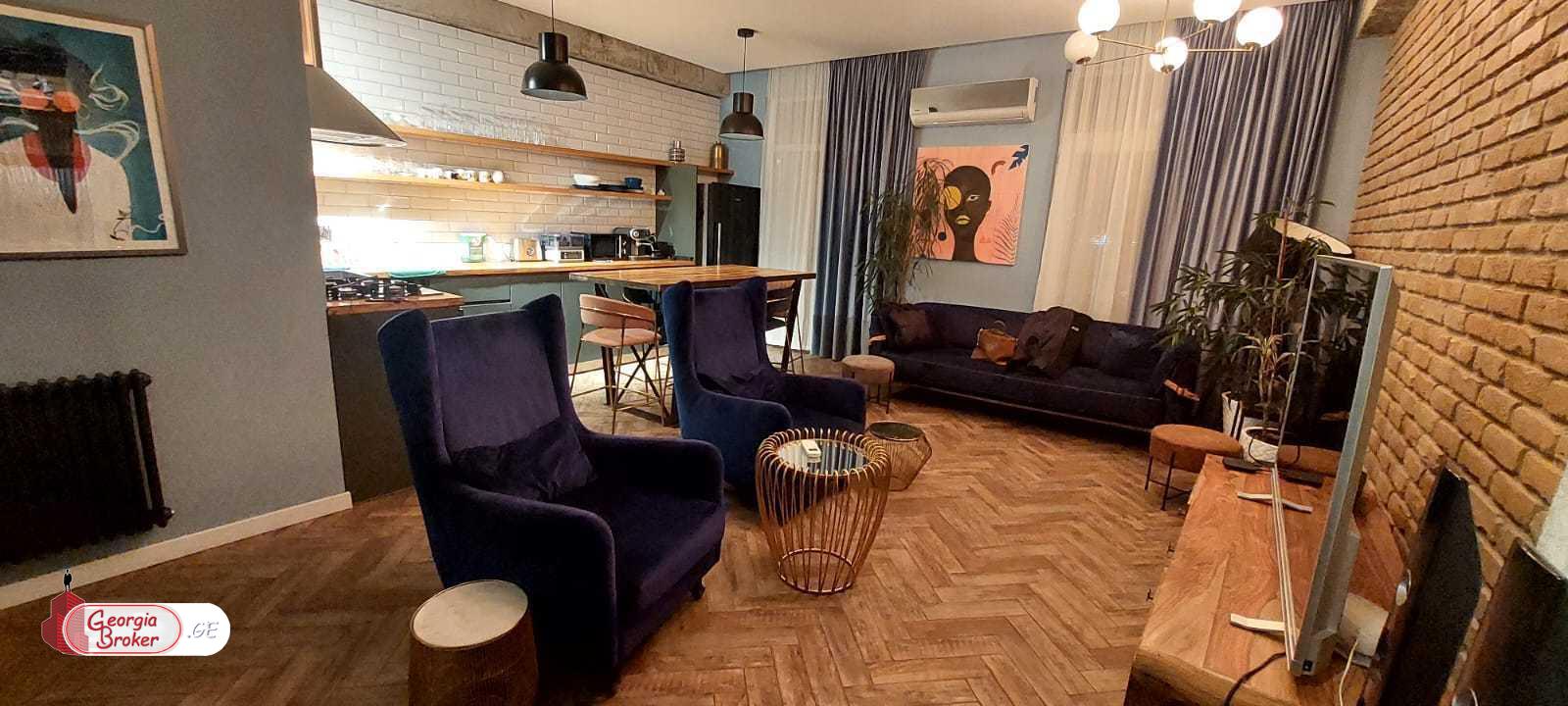 продается квартира с новым ремонтом 3-комнаты