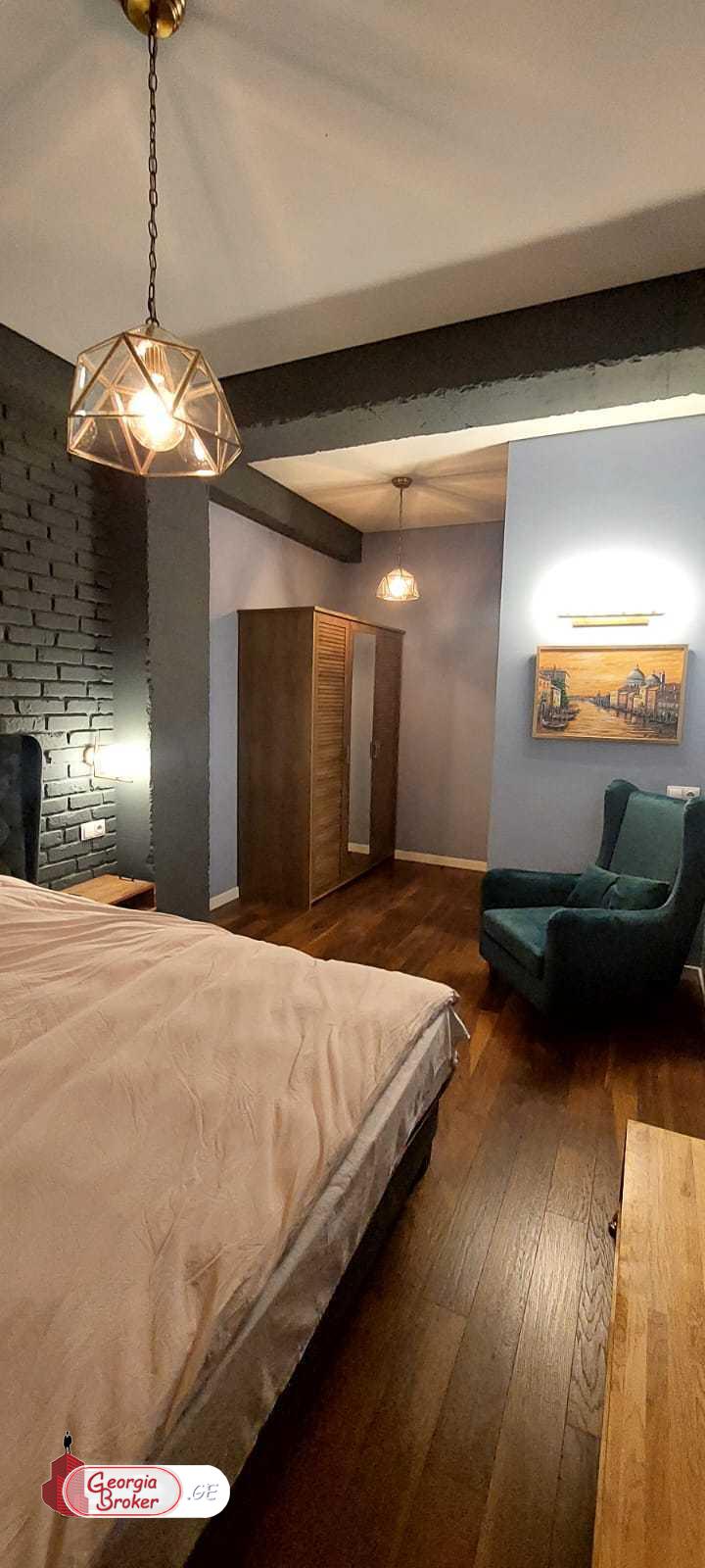 продается квартира с новым ремонтом 3-комнаты