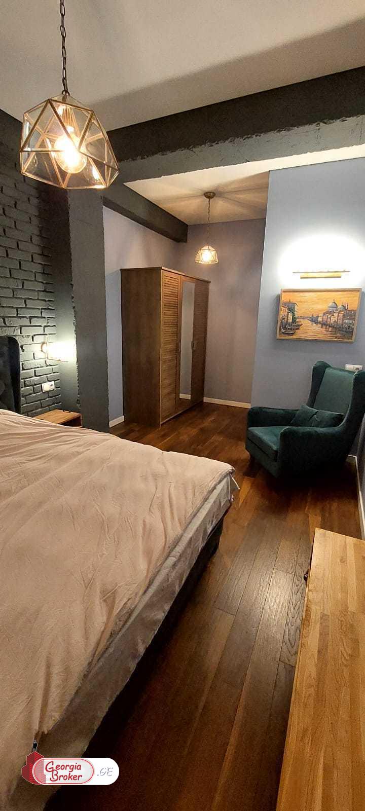 продается квартира с новым ремонтом 3-комнаты