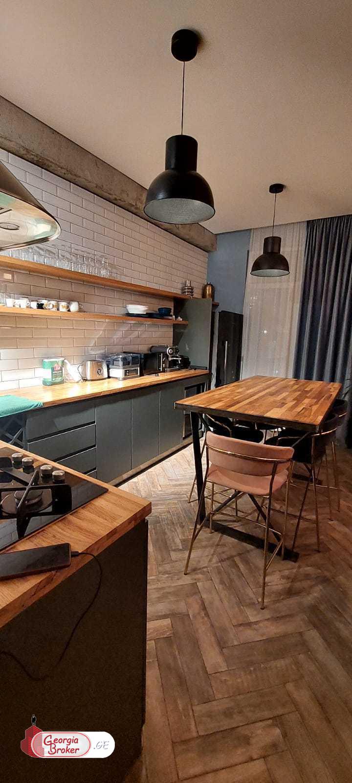 продается квартира с новым ремонтом 3-комнаты