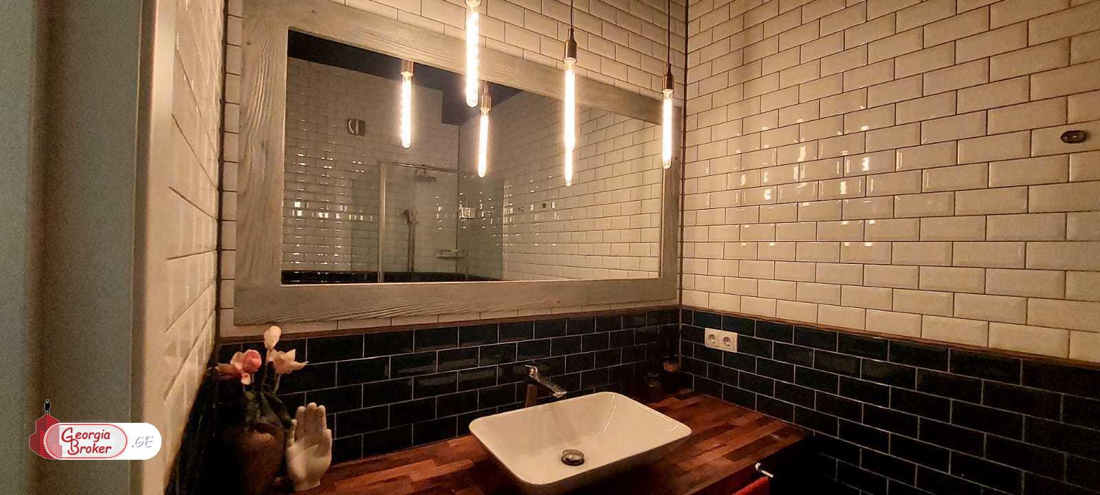 продается квартира с новым ремонтом 3-комнаты