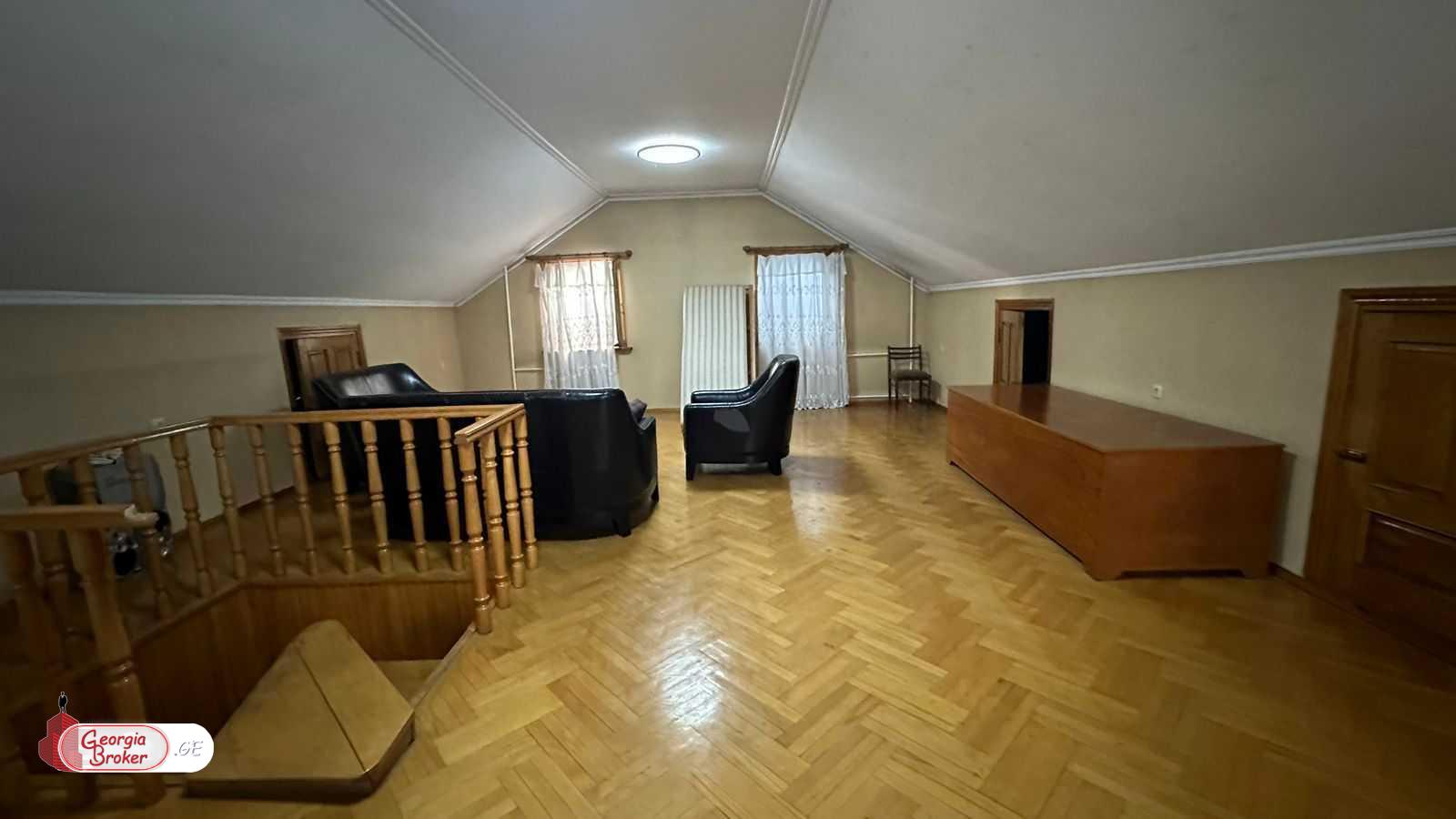 в аренду офис с новым ремонтом 7-комнат