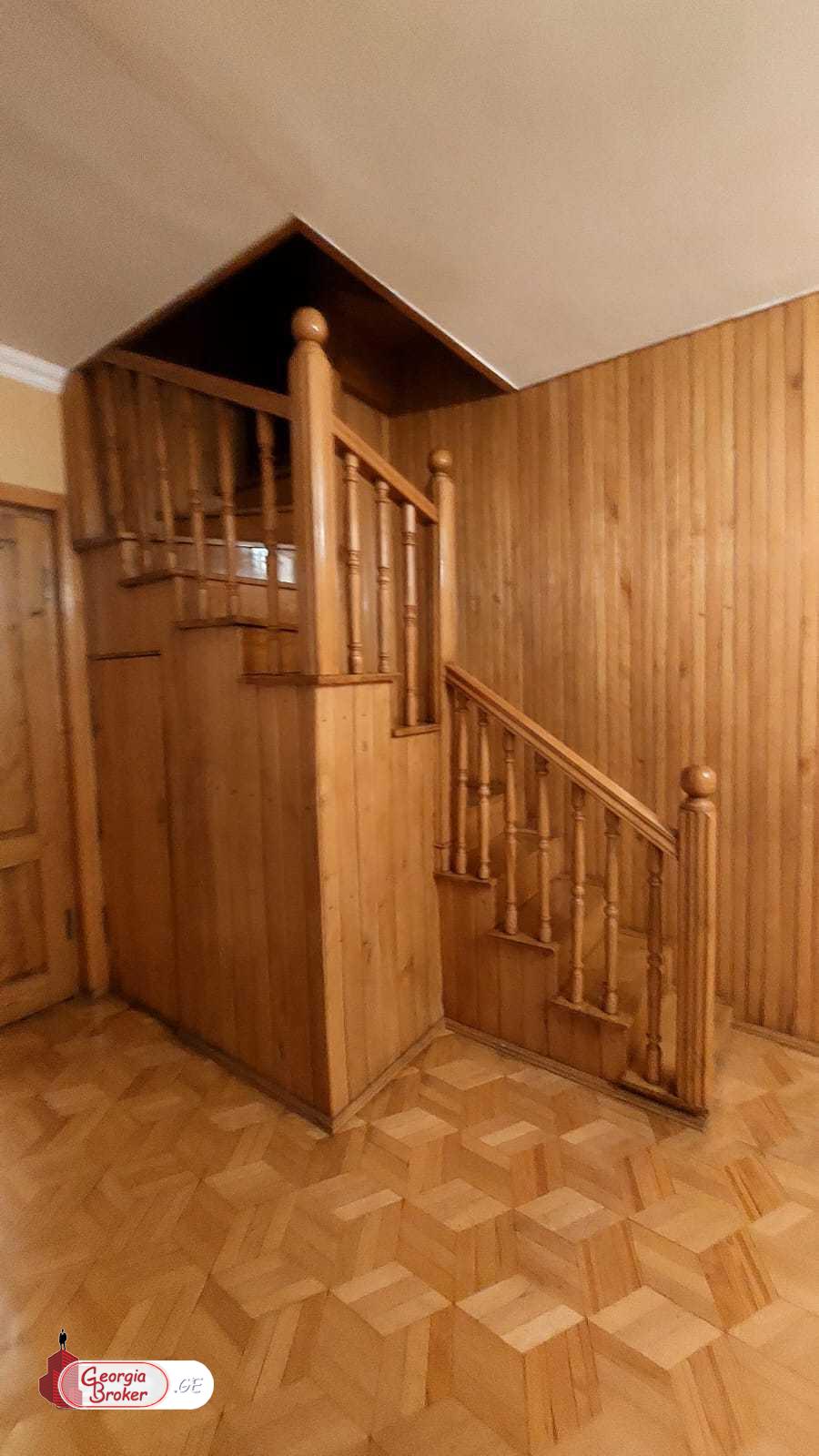 nearly repaired 7-room house for rent