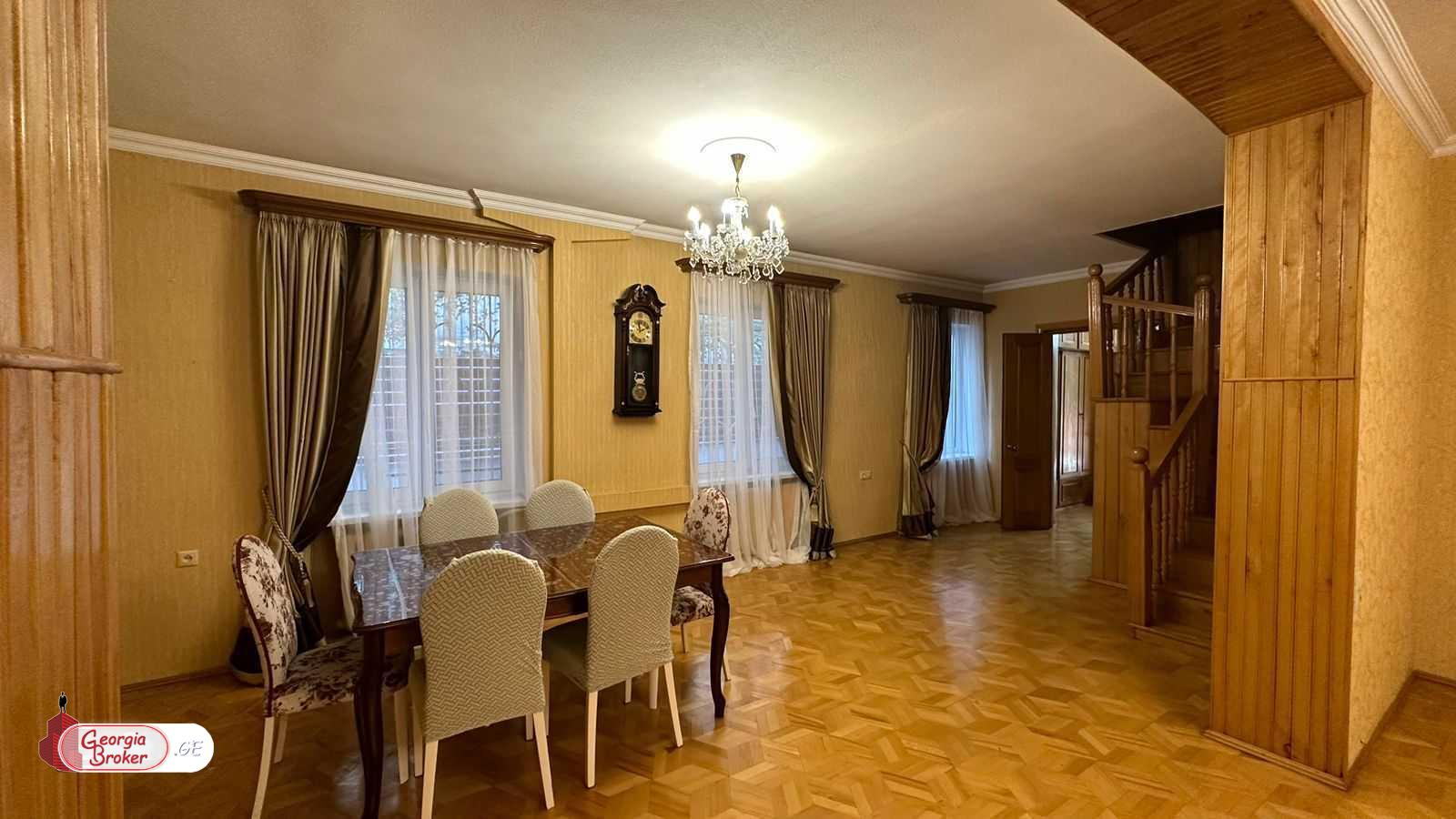 nearly repaired 7-room house for rent