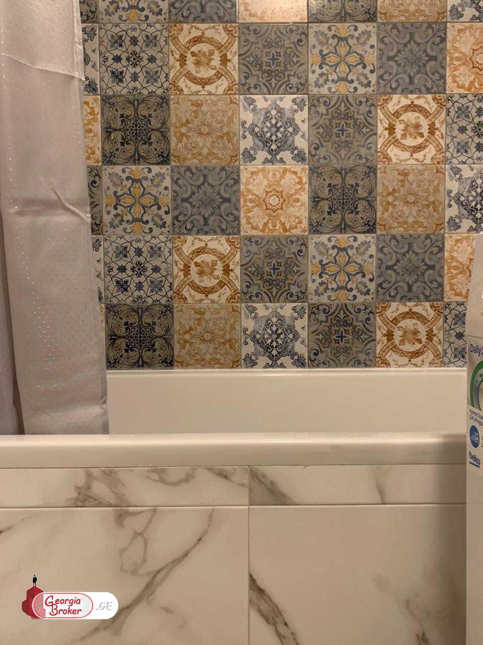 იყიდება ახალი გარემონტებული 4 ოთახიანი ბინა  ვაკის პარკთან