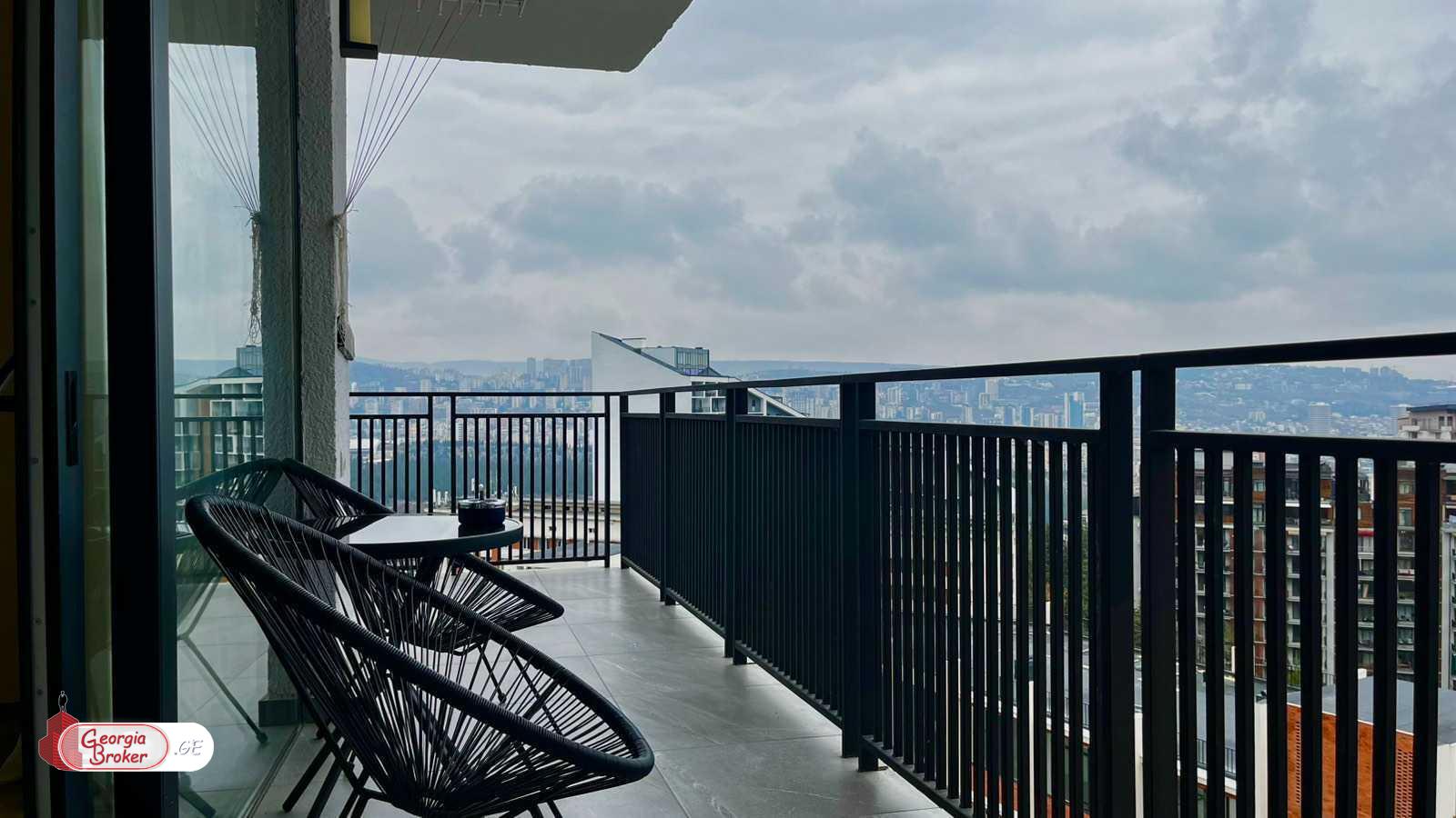 იყიდება ახალი გარემონტებული 3 ოთახიანი ბინა ვაკეში