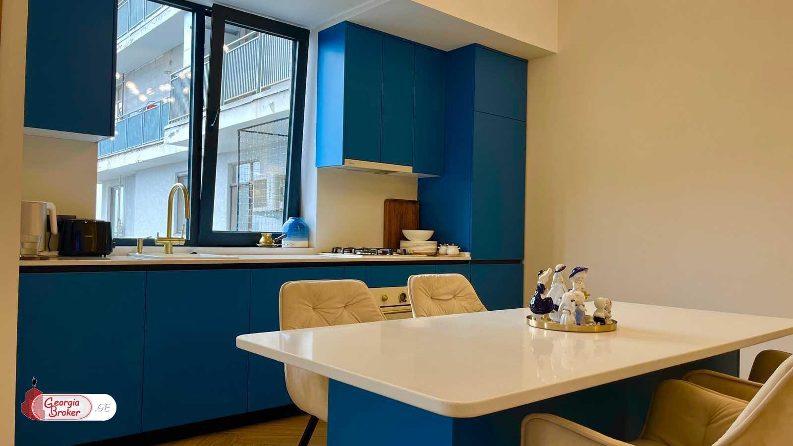 იყიდება ახალი გარემონტებული 3 ოთახიანი ბინა ვაკეში