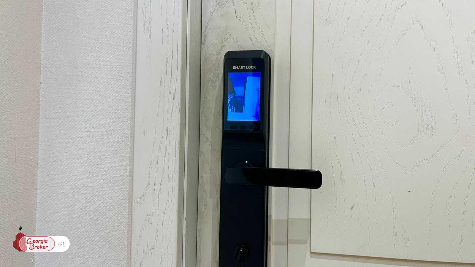 იყიდება ახალი გარემონტებული 3 ოთახიანი ბინა ვაკეში