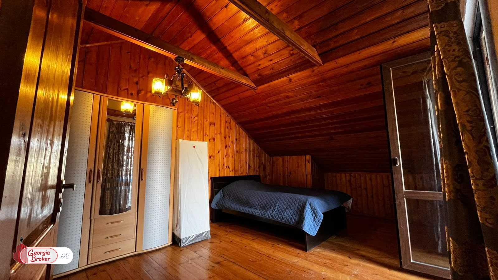 იყიდება ახალი გარემონტებული 7 ოთახიანი სახლი არმაზში