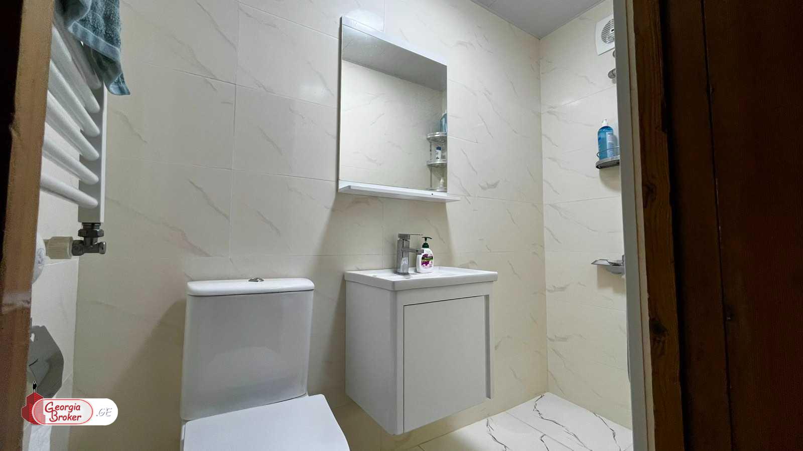 продается дом с новым ремонтом 7-комнат